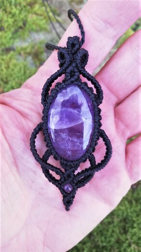 Amulet s ametystem